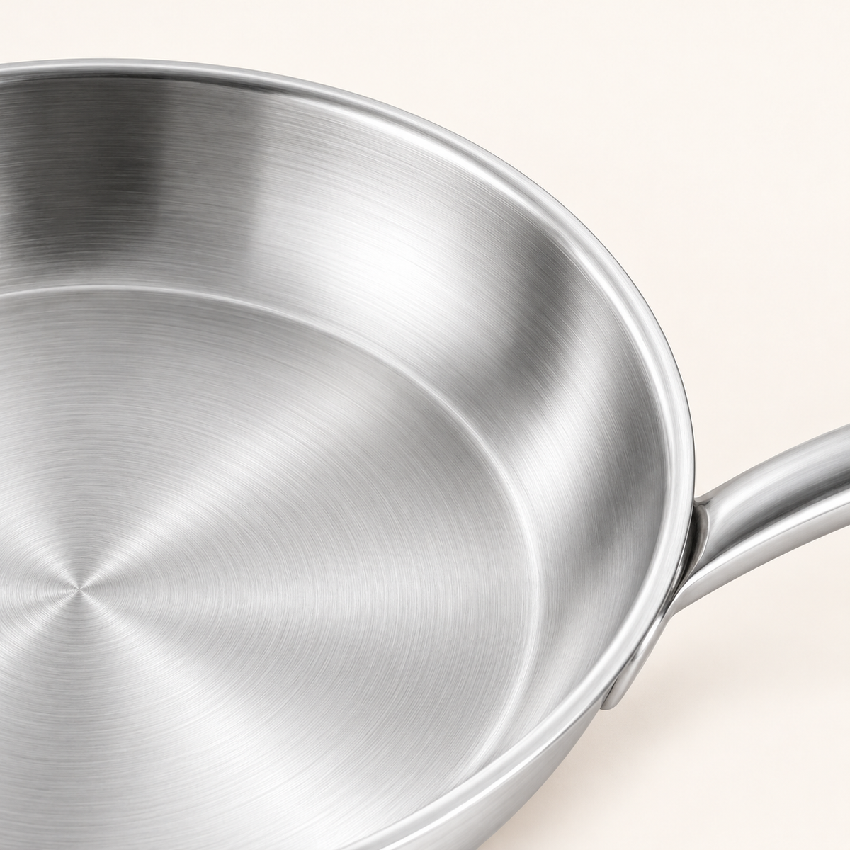 Bratpfanne mit Metallgriff, Silber, Detail- oder Anwendungsansicht 3