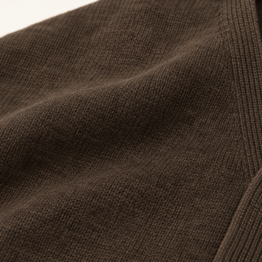 Strickcardigan mit V-Ausschnitt und vier Knöpfen, Braun, Detail- oder Anwendungsansicht 4